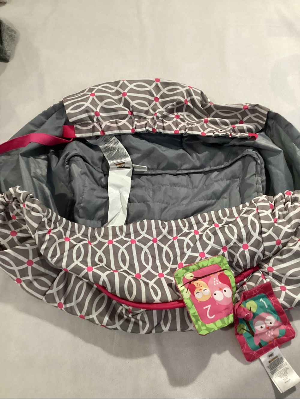 Boppy Gray and Pink Geometric shopping cart cover like new